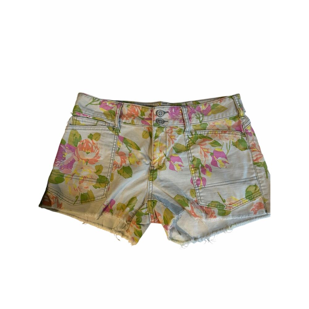 Anthropologie Pilcro Shorts Size 29 Ivory Floral Denim Raw Hem Double Button